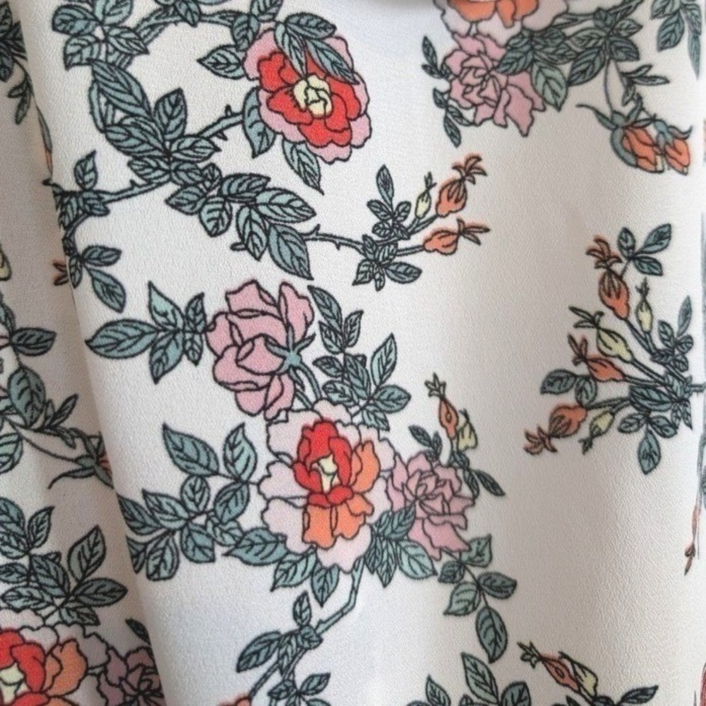 Max‎ Studio Floral Ruffle Blouse - Picture 4 of 5